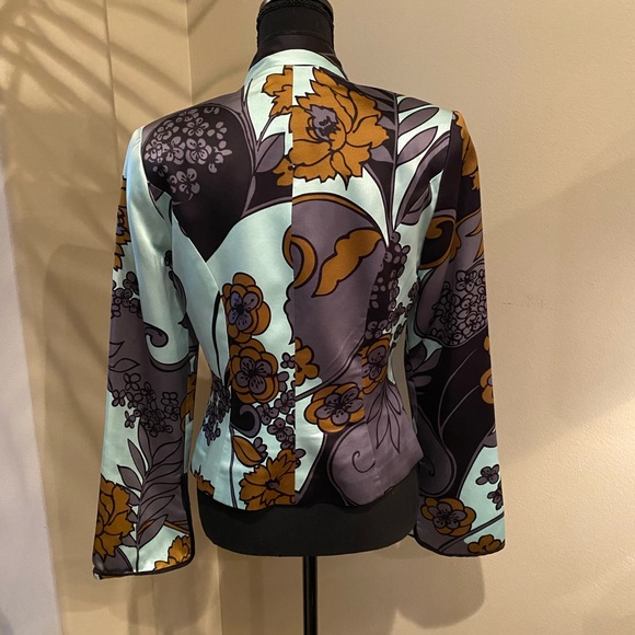 Stunning vintage silk button up top - Picture 4 of 12